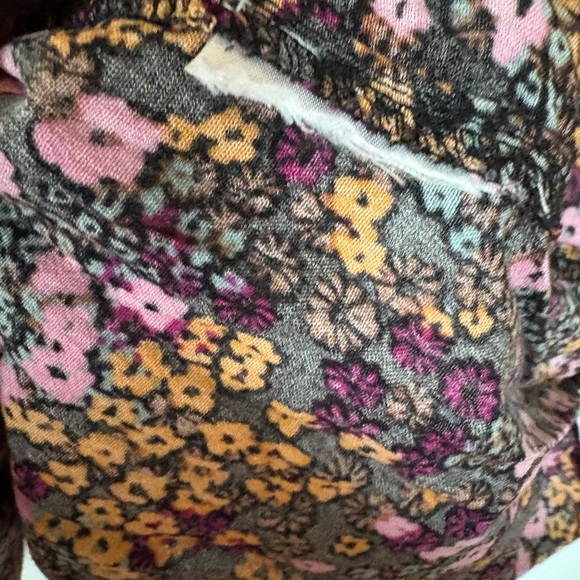 Roxy Floral Black and Purple Top - Picture 5 of 6
